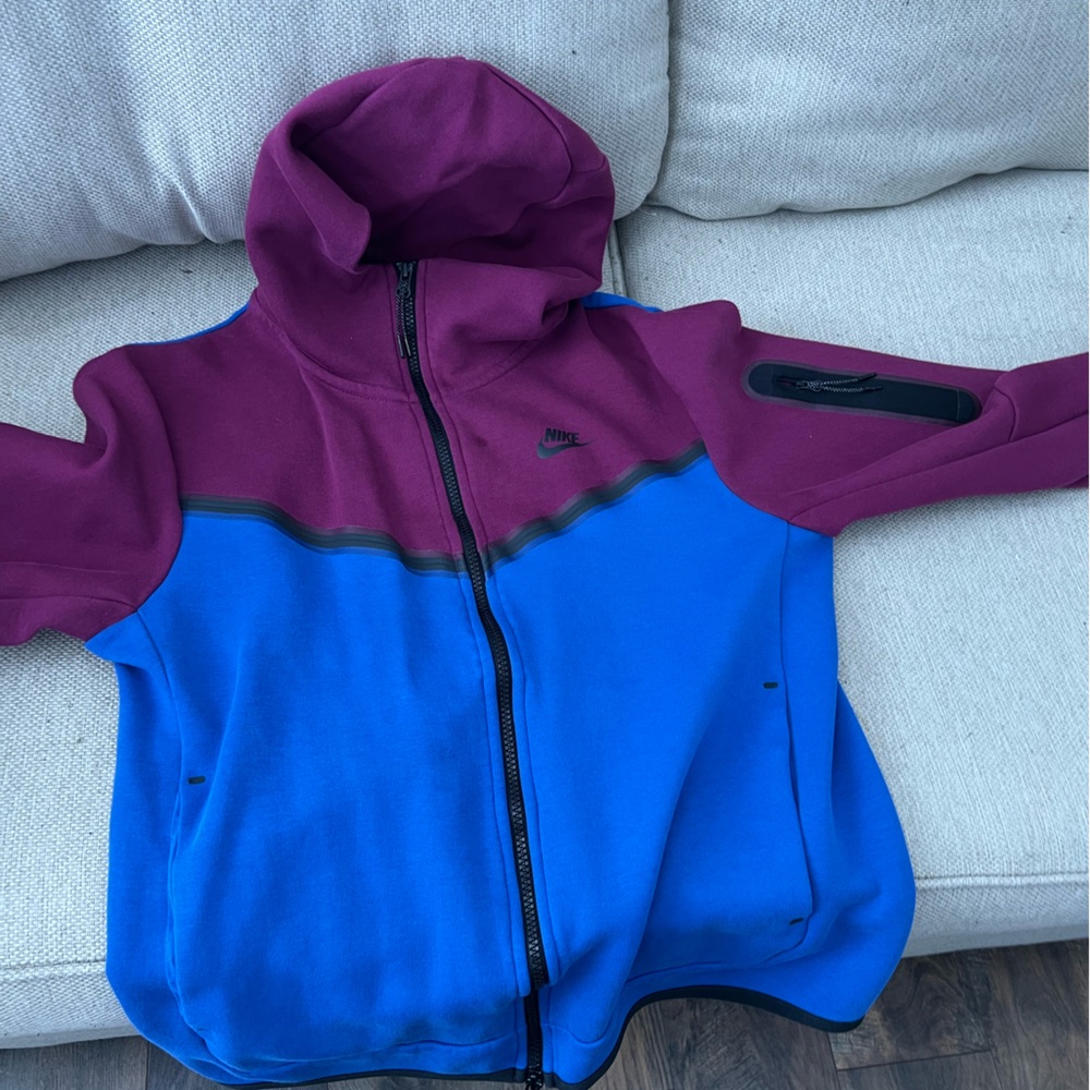 nike tech
